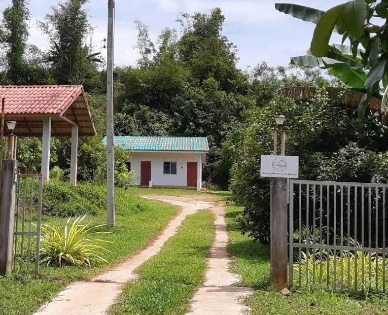 Betong House In The Garden Exterior foto
